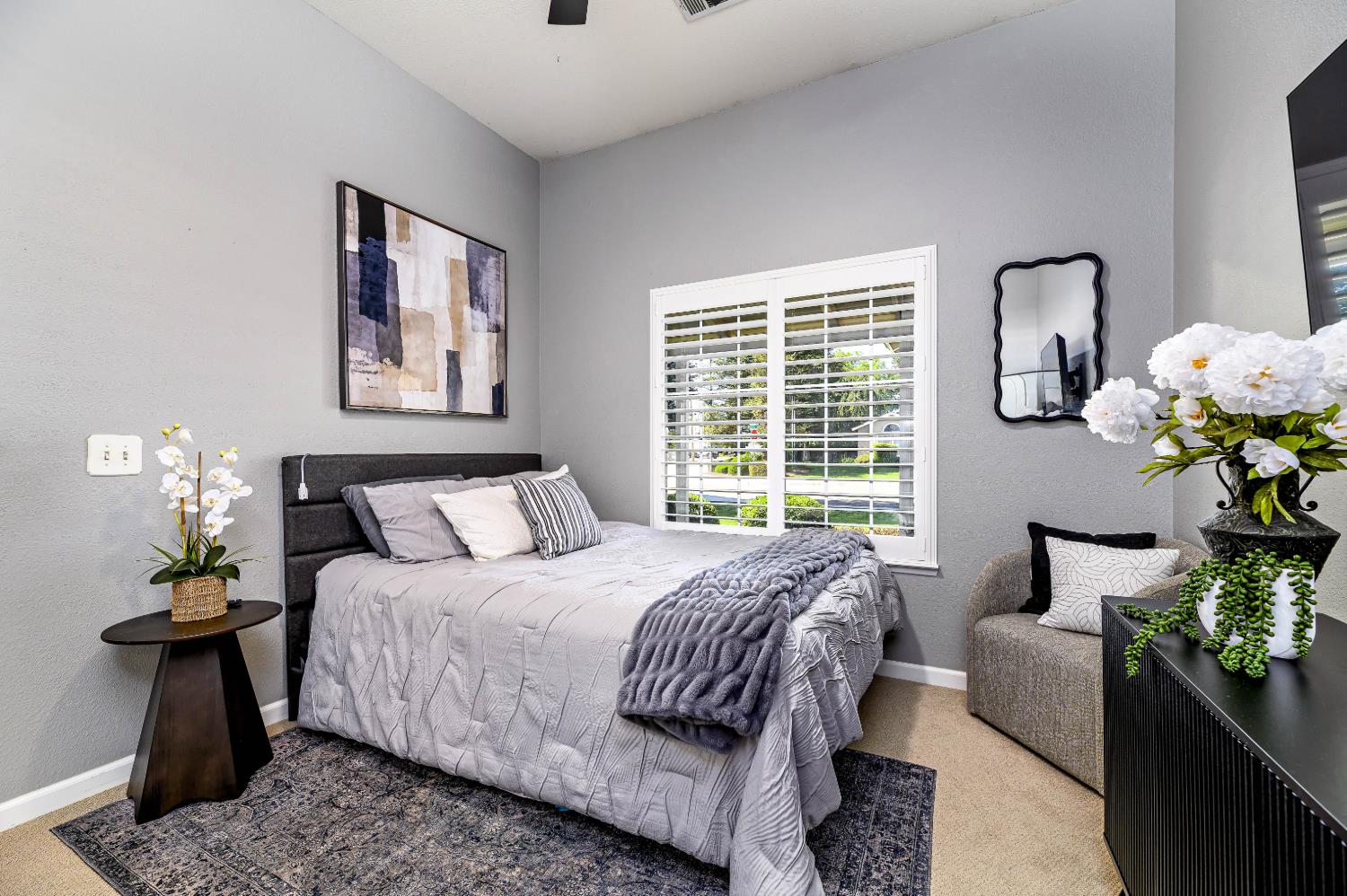 474 Euclid Cir, Dinuba, CA 93618