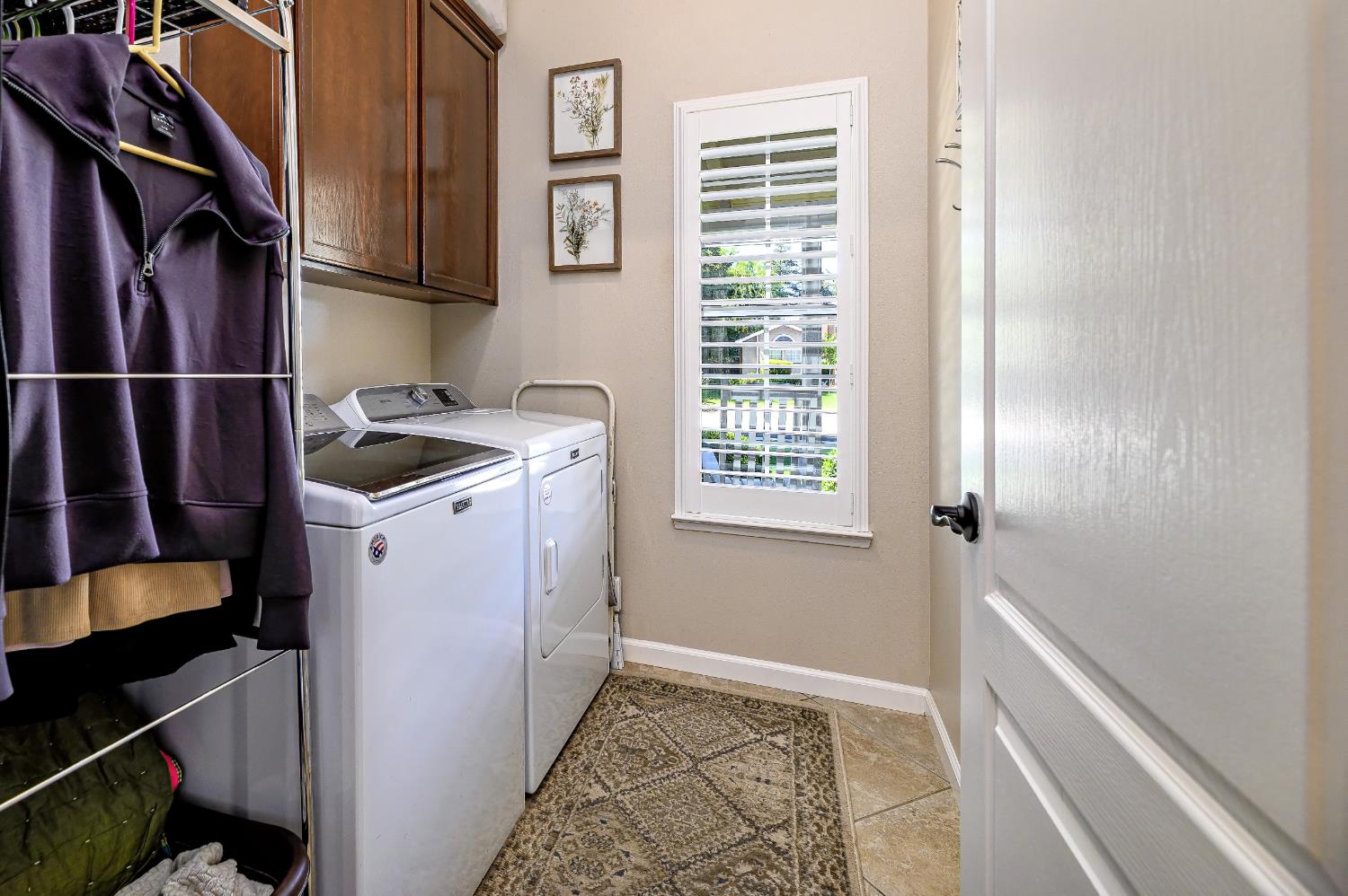 474 Euclid Cir, Dinuba, CA 93618
