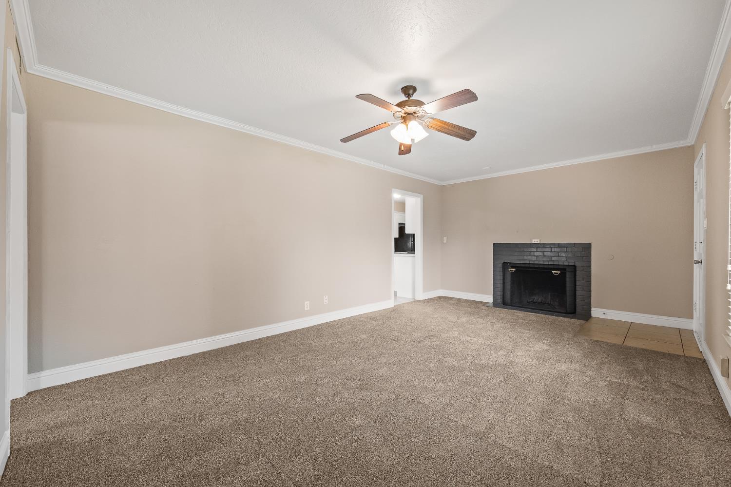 1213 E Saginaw Way, Fresno, CA 93704