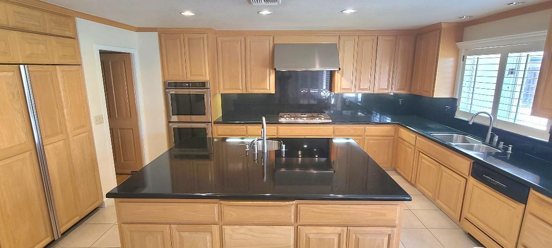 2857 W Cromwell Ave, Fresno, CA 93711