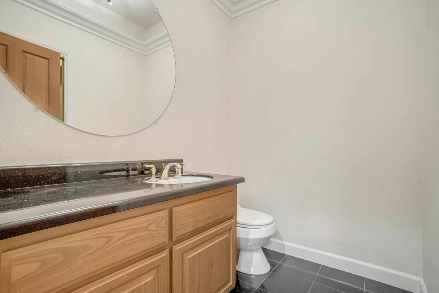 2857 W Cromwell Ave, Fresno, CA 93711