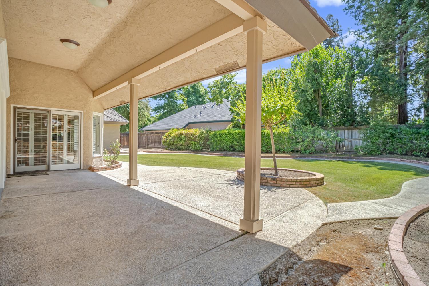 2857 W Cromwell Ave, Fresno, CA 93711