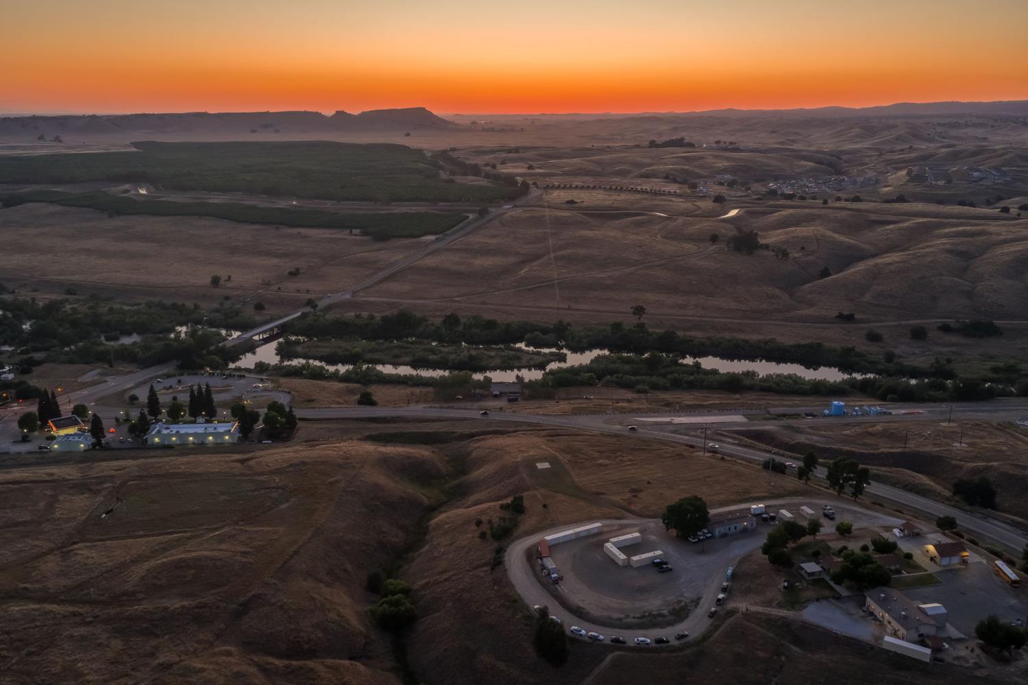 17839 N Friant Rd, Friant, CA 93626
