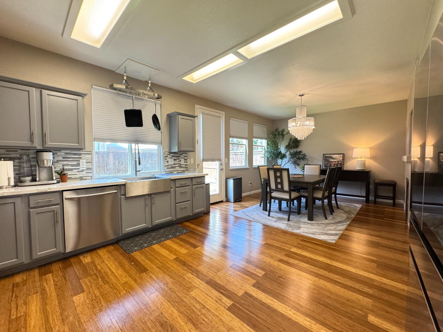 618 W Madrid Ln, Clovis, CA 93619