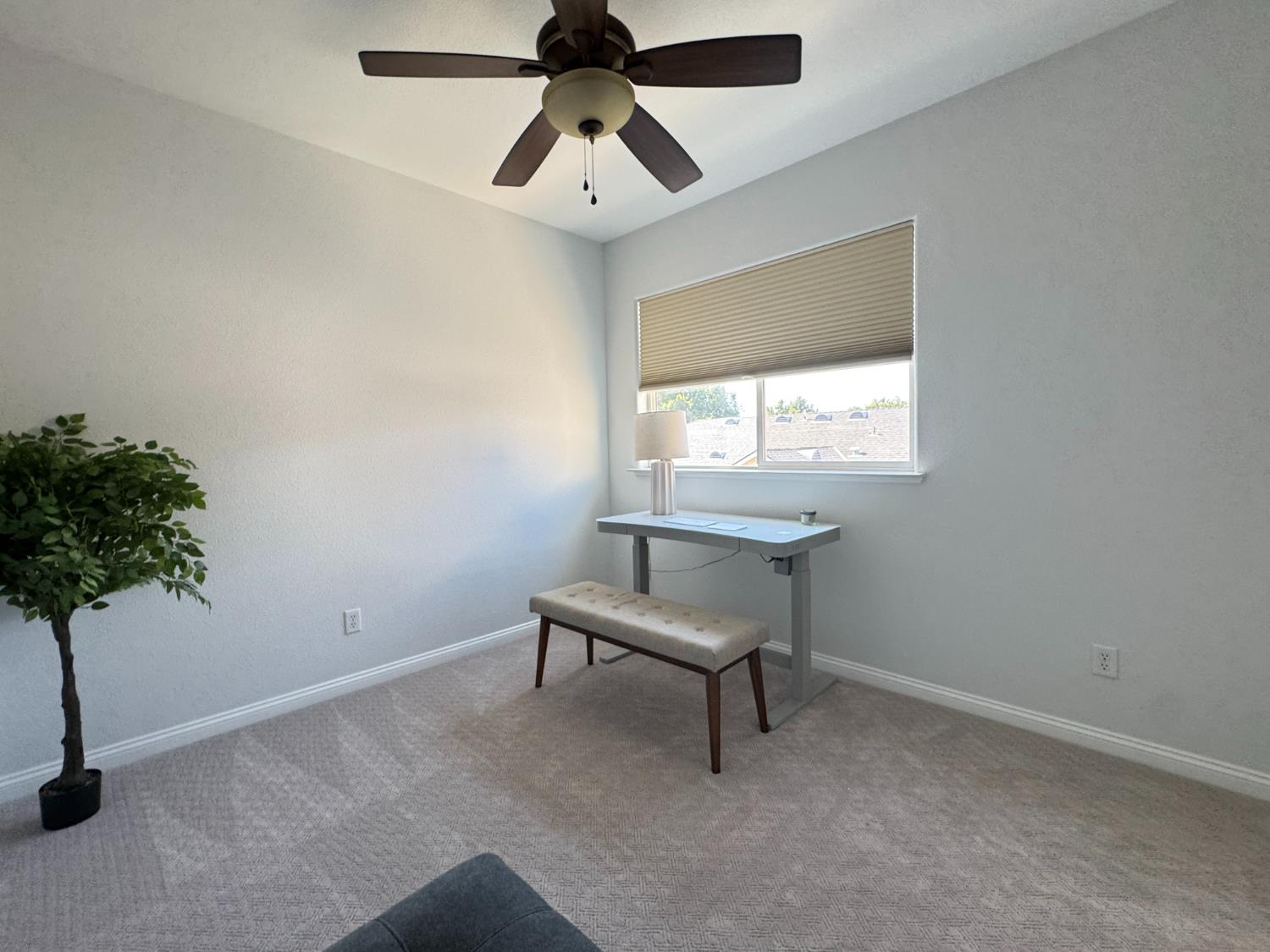 618 W Madrid Ln, Clovis, CA 93619