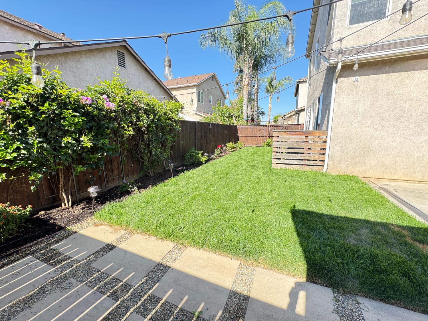 618 W Madrid Ln, Clovis, CA 93619