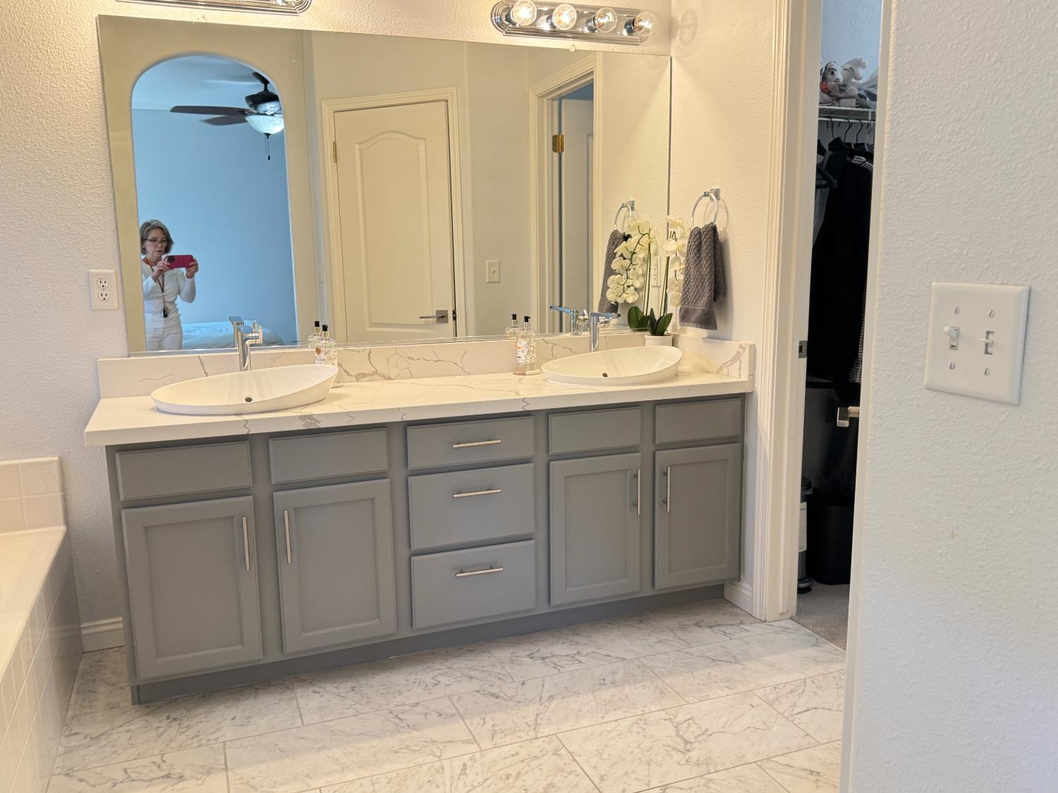 618 W Madrid Ln, Clovis, CA 93619