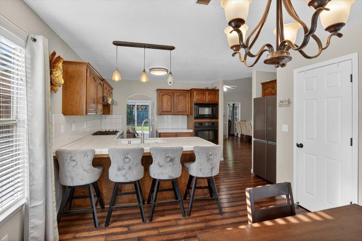 4122 W Fender Ave, Fresno, CA 93722