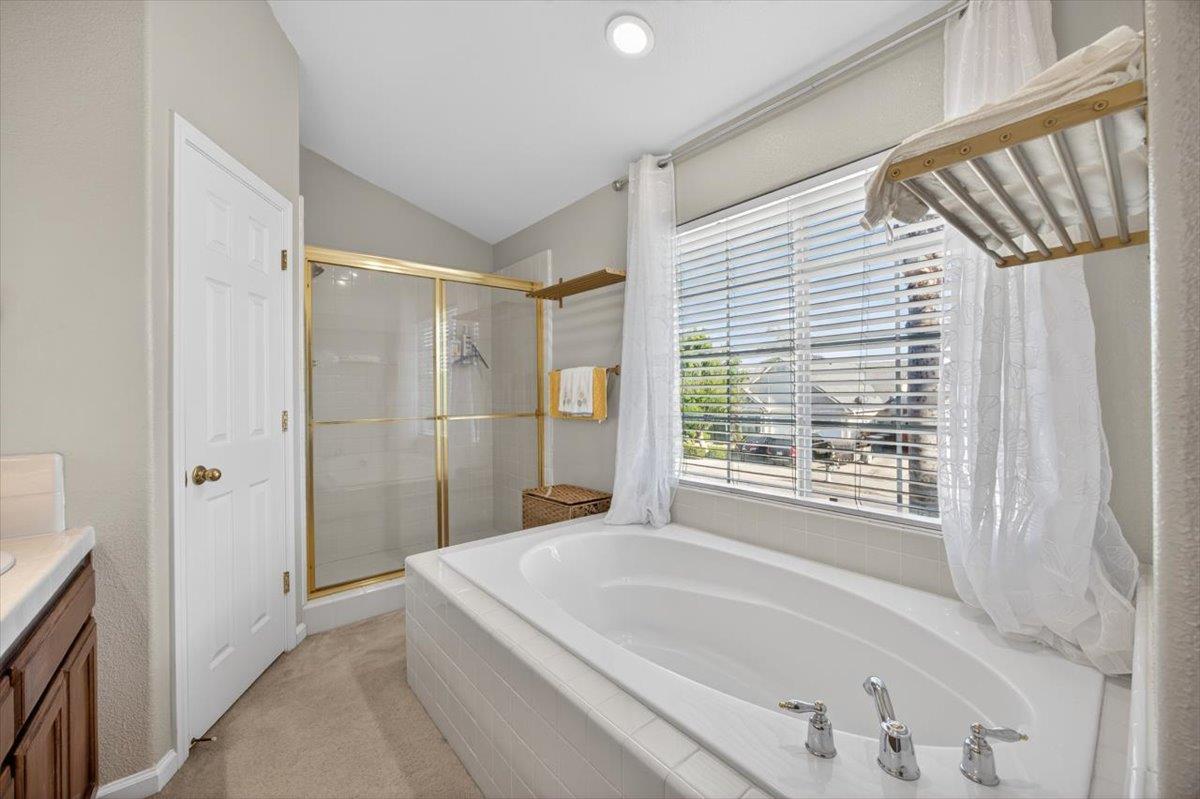 4122 W Fender Ave, Fresno, CA 93722