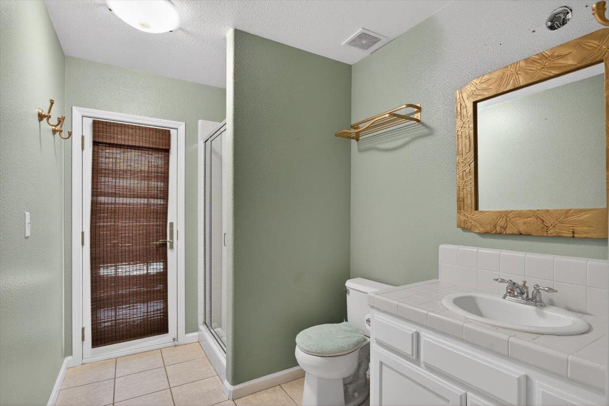 4122 W Fender Ave, Fresno, CA 93722