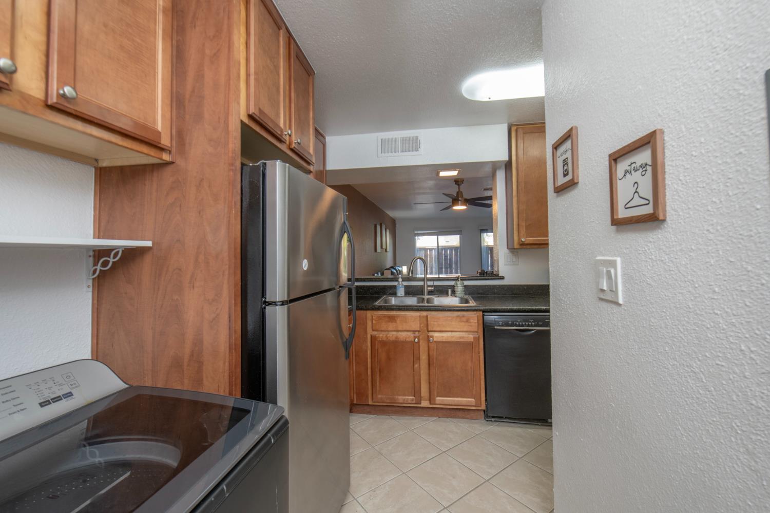 7166 N Fruit Ave #177, Fresno, CA 93711