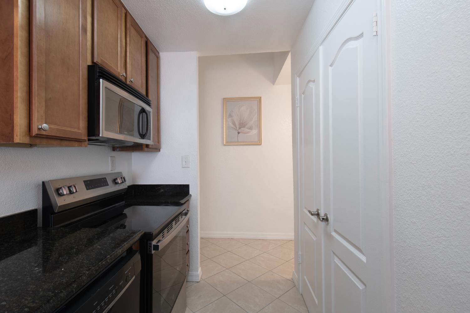 7166 N Fruit Ave #177, Fresno, CA 93711