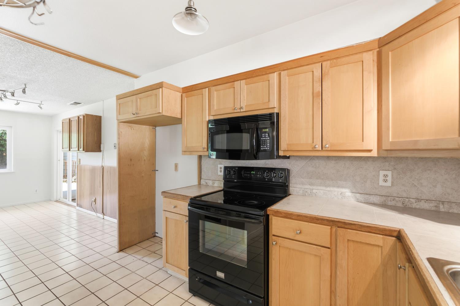36358 Orange Grove Ave, Madera, CA 93636