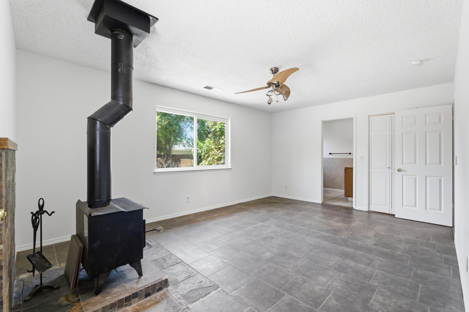 36358 Orange Grove Ave, Madera, CA 93636
