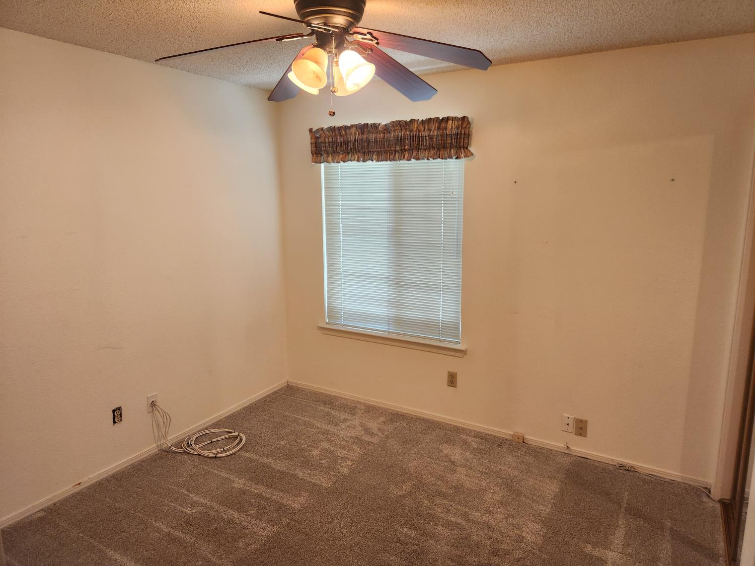 6502 N Delbert Ave, Fresno, CA 93722