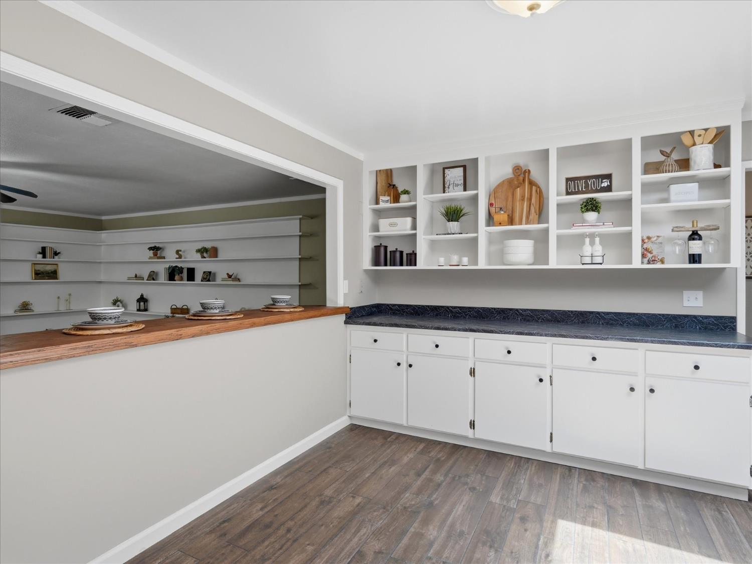 49020 Manzanita Rd, Oakhurst, CA 93644