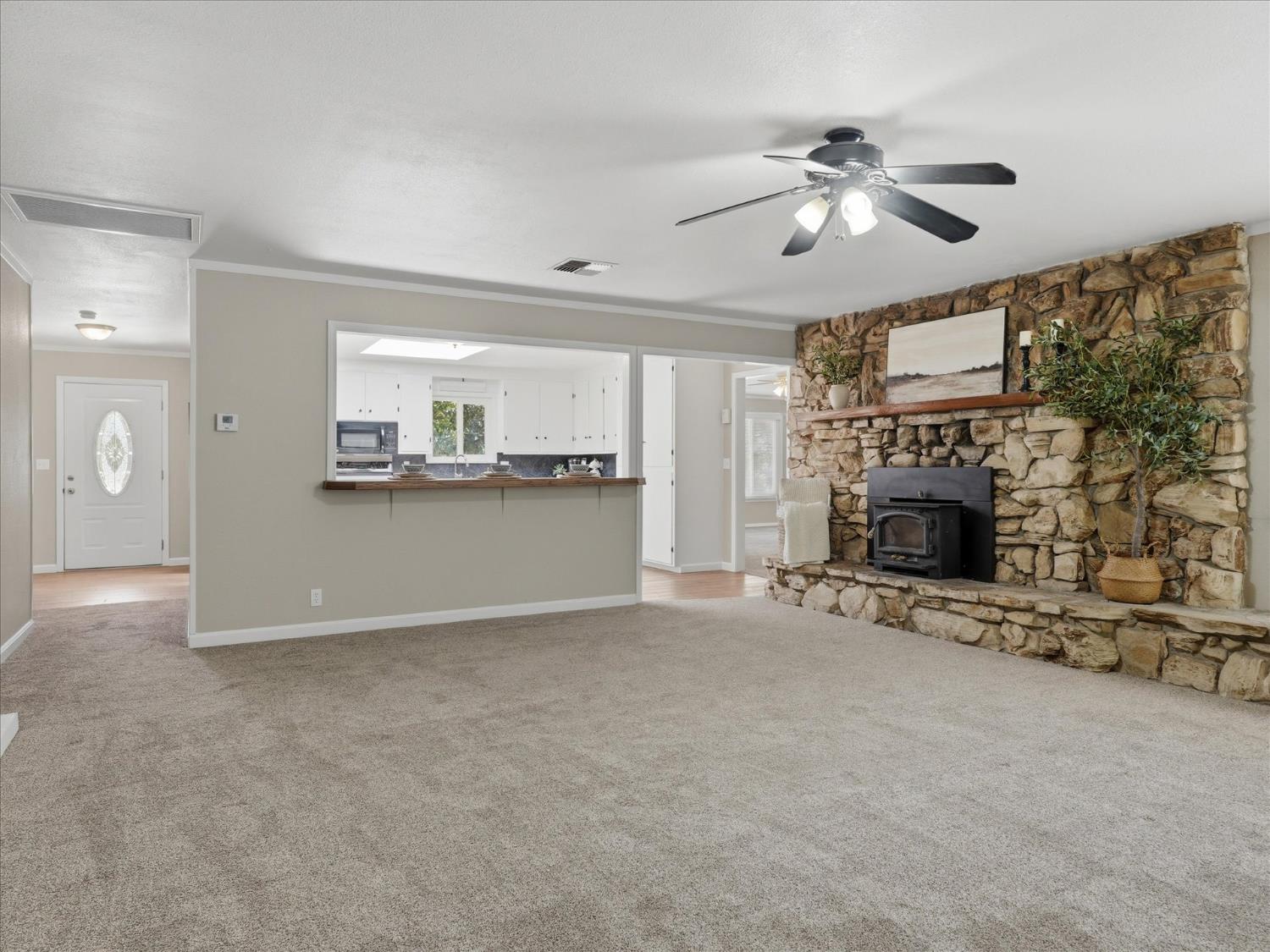 49020 Manzanita Rd, Oakhurst, CA 93644