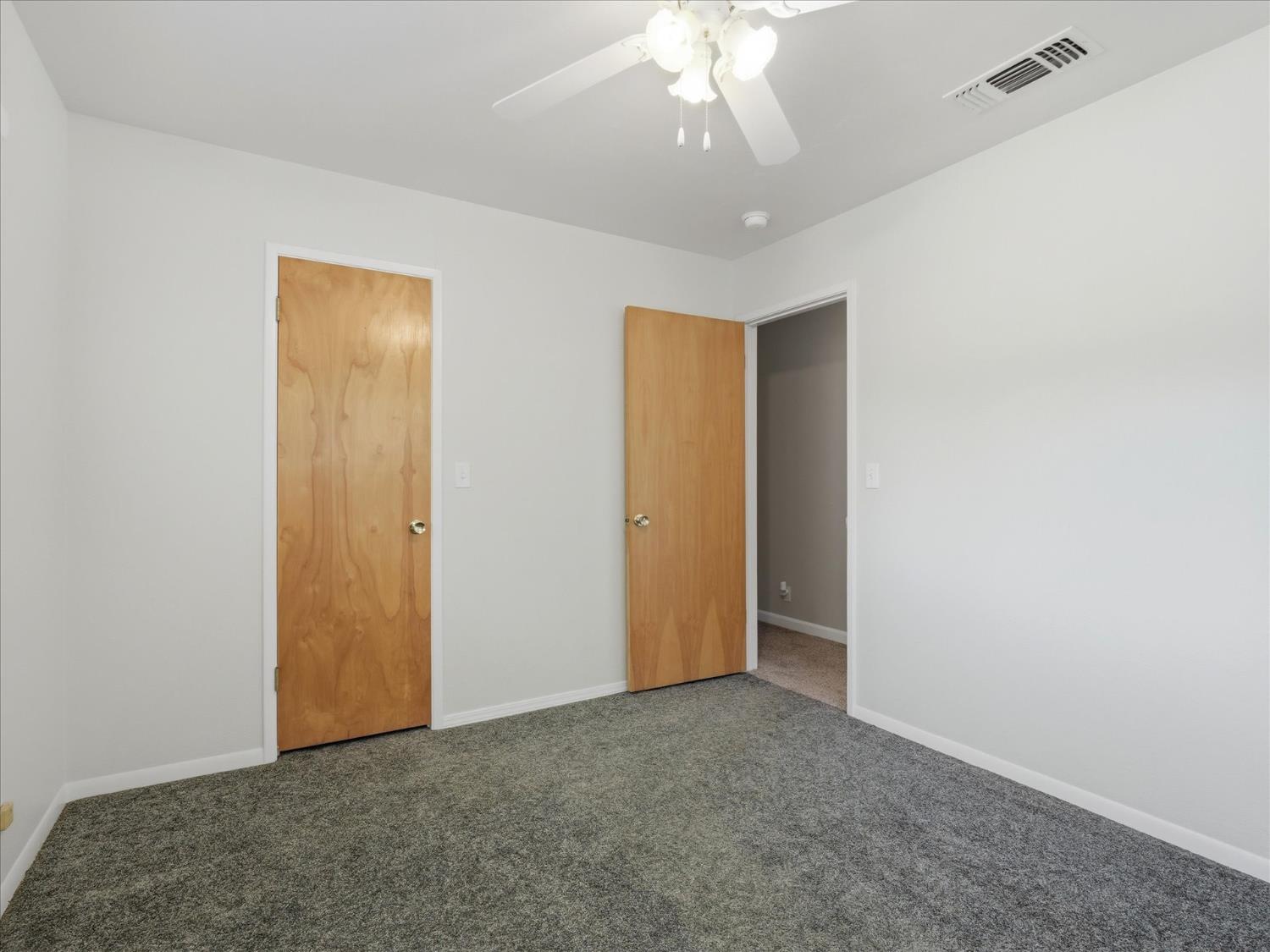 49020 Manzanita Rd, Oakhurst, CA 93644