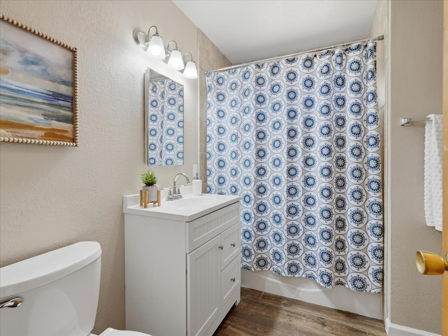 49020 Manzanita Rd, Oakhurst, CA 93644
