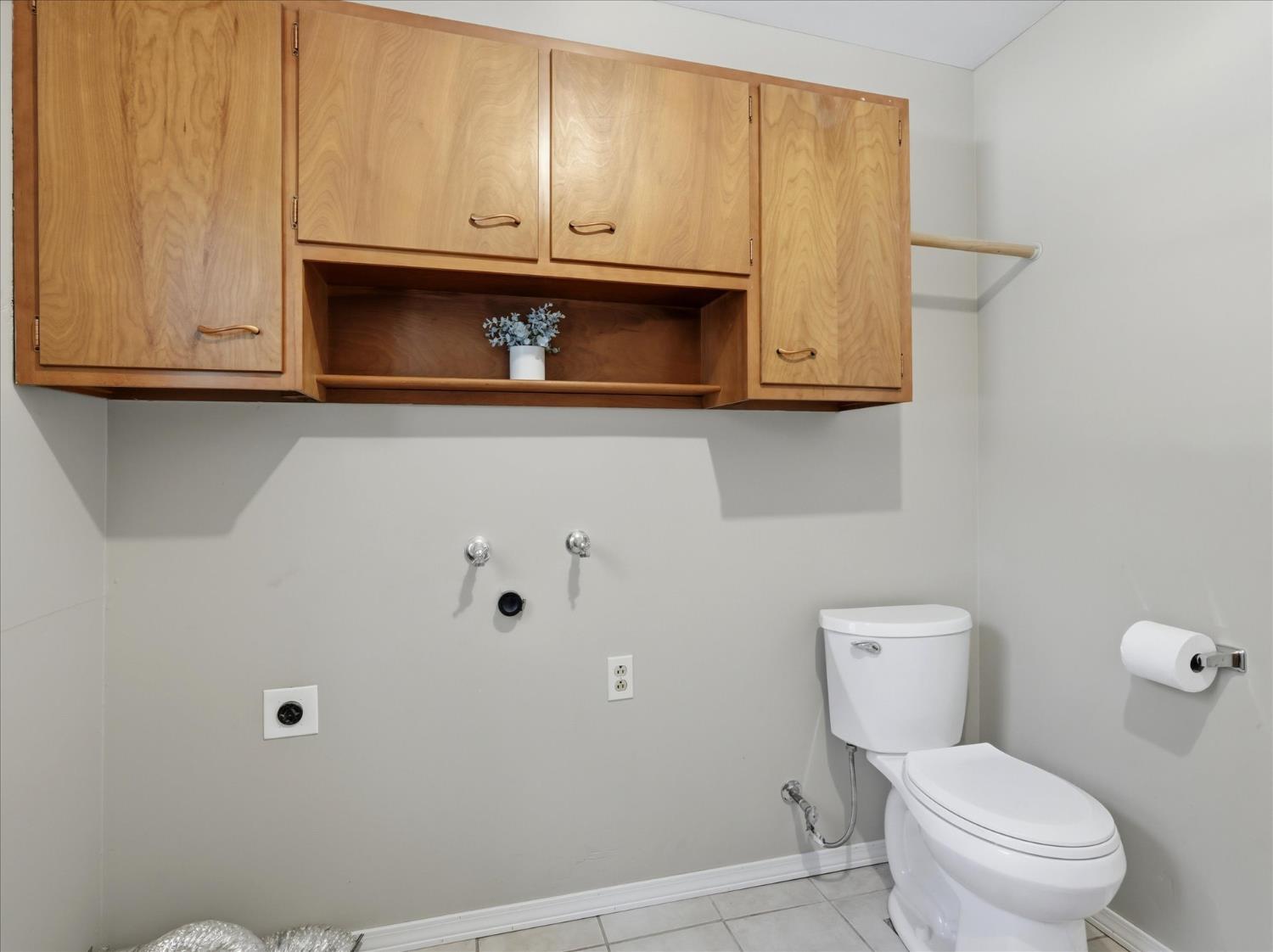 49020 Manzanita Rd, Oakhurst, CA 93644
