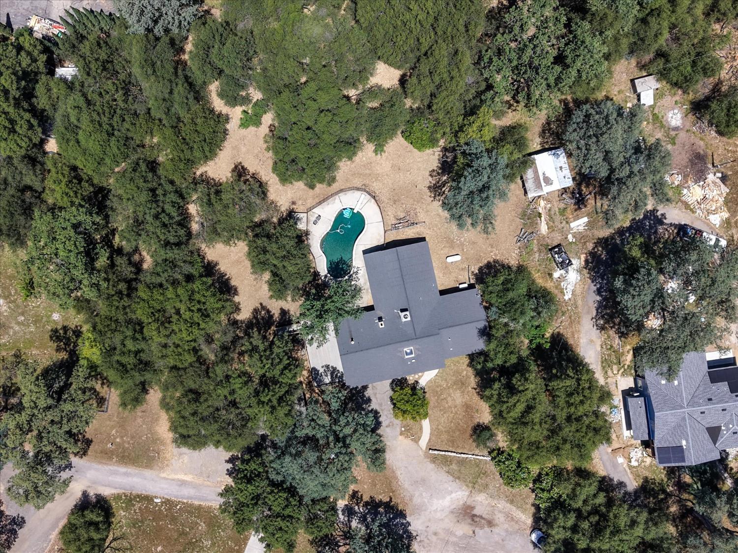 49020 Manzanita Rd, Oakhurst, CA 93644