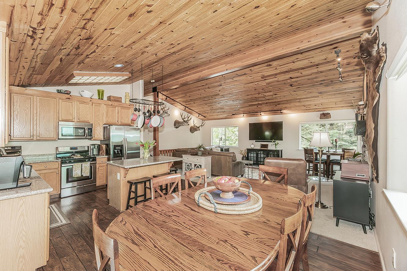 40975 Cold Springs Ln, Shaver Lake, CA 93664