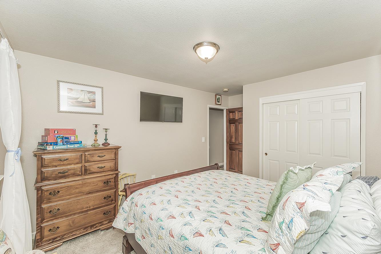 40975 Cold Springs Ln, Shaver Lake, CA 93664