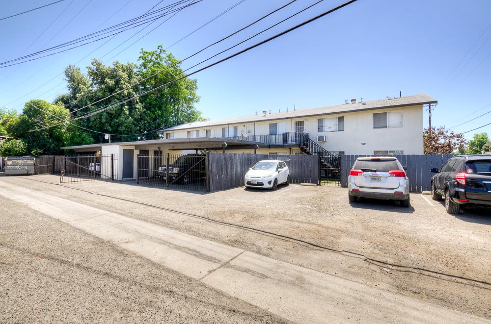 446 N Maple Ave, Fresno, CA 93702