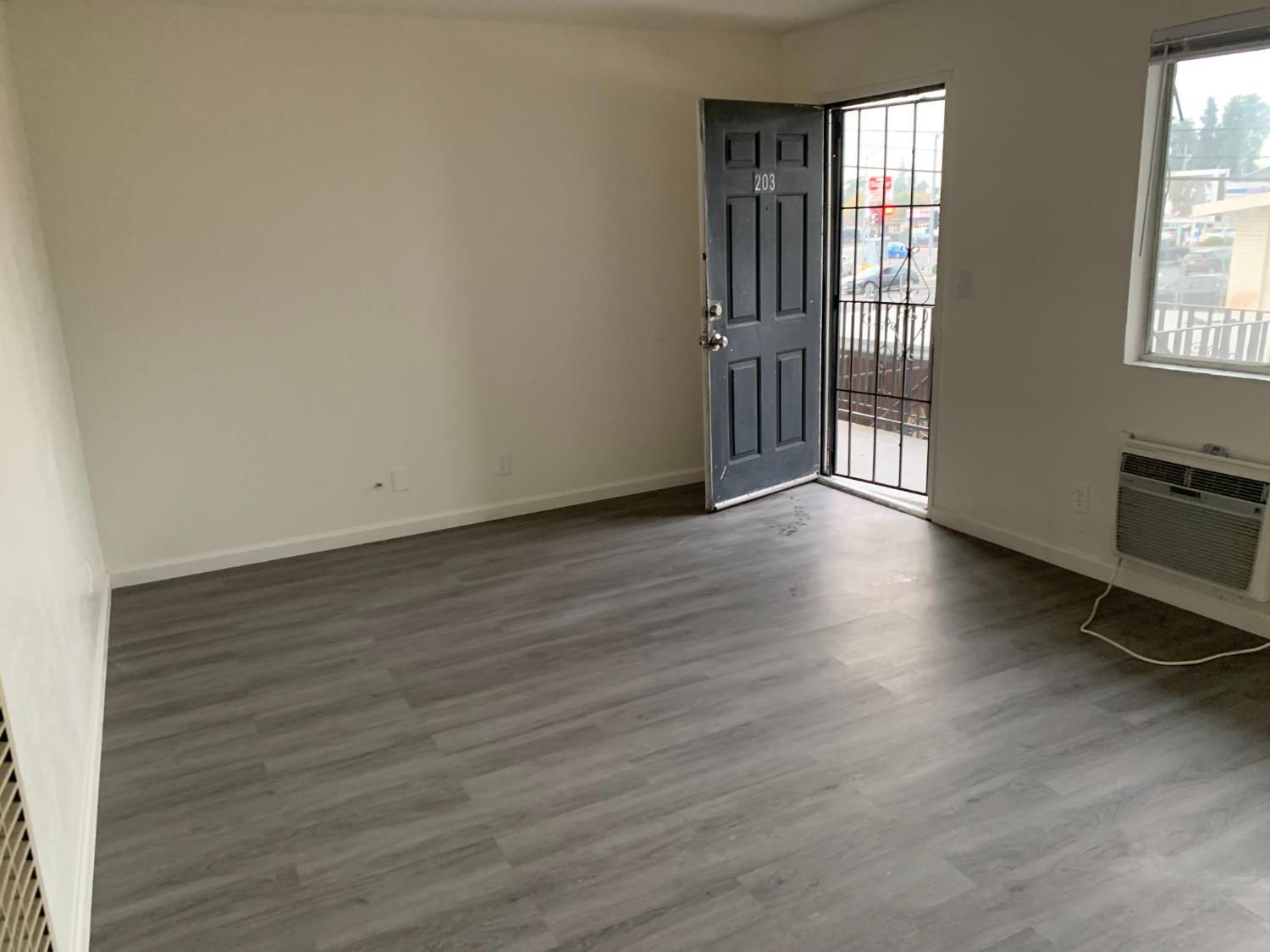 446 N Maple Ave, Fresno, CA 93702