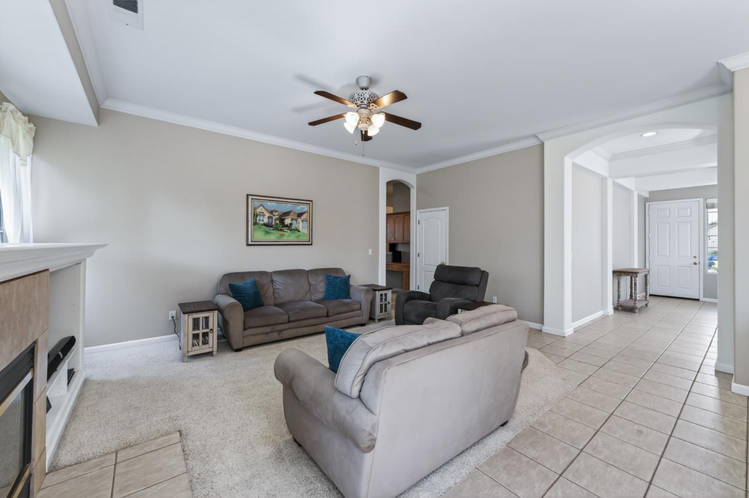 2644 Bellaire Ave, Clovis, CA 93611