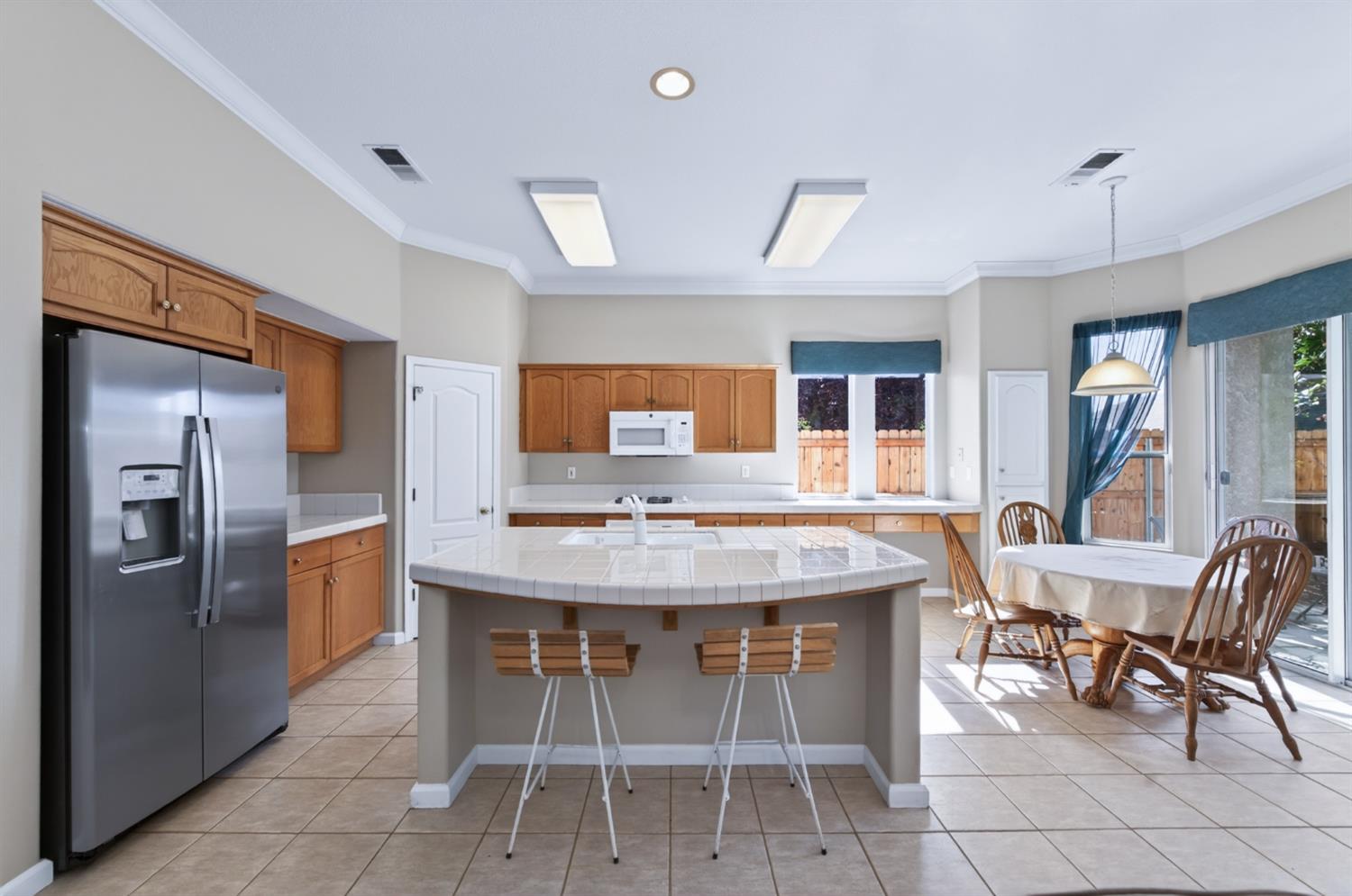 2644 Bellaire Ave, Clovis, CA 93611