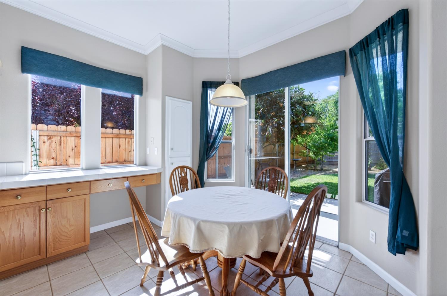 2644 Bellaire Ave, Clovis, CA 93611