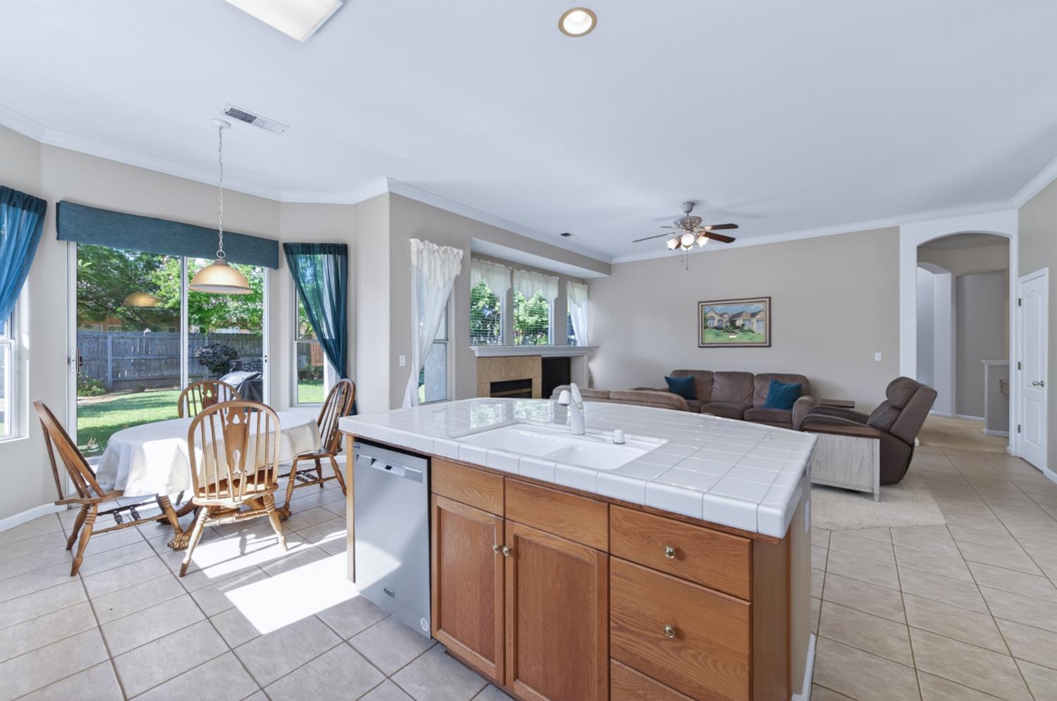 2644 Bellaire Ave, Clovis, CA 93611