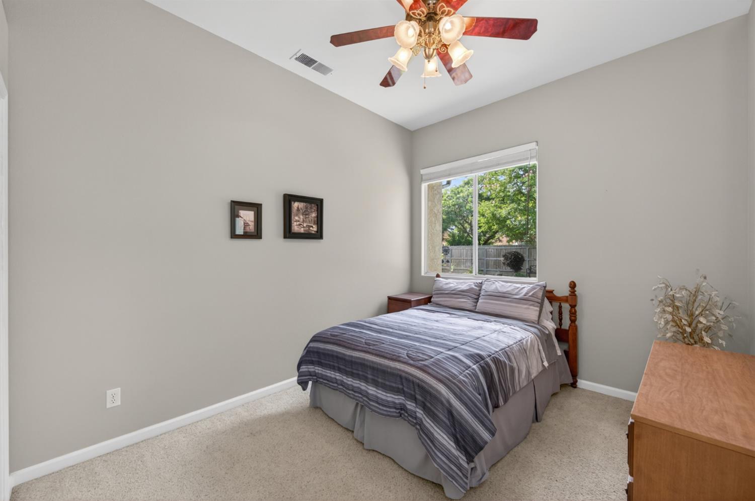 2644 Bellaire Ave, Clovis, CA 93611