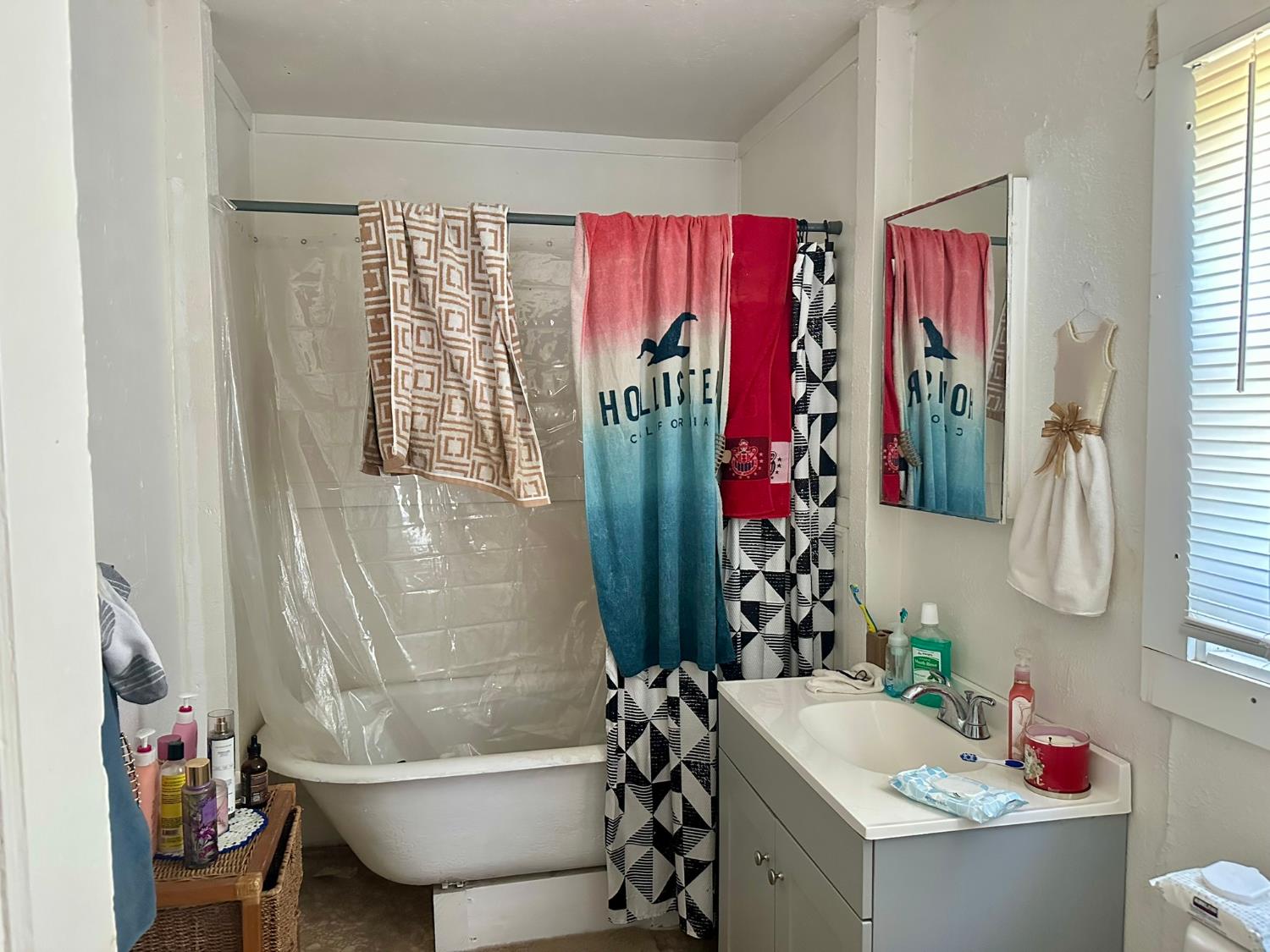 440 S 13th St, Chowchilla, CA 93610