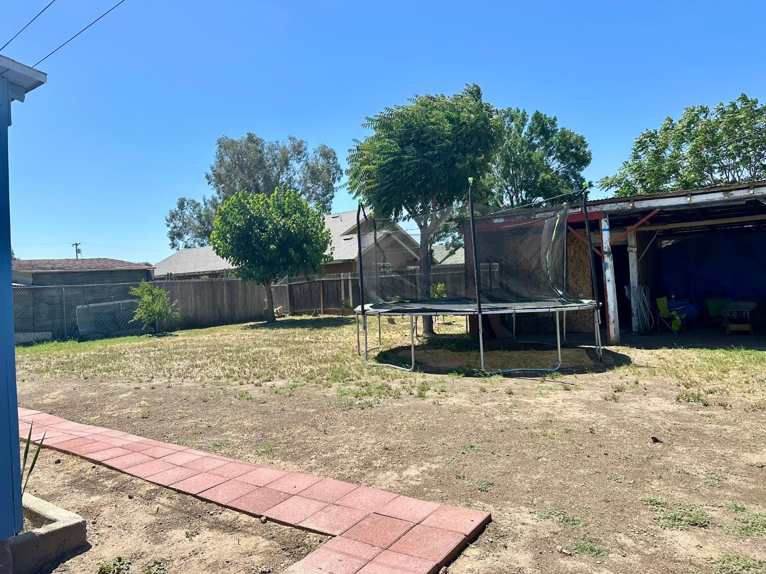 440 S 13th St, Chowchilla, CA 93610