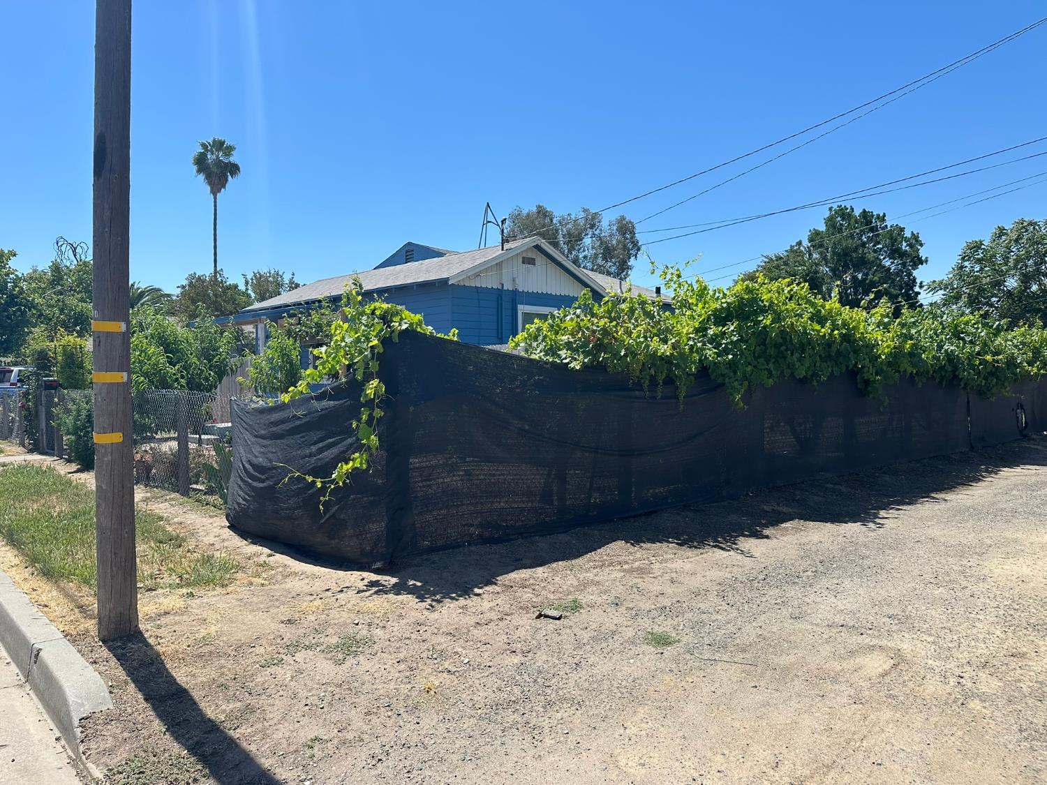 440 S 13th St, Chowchilla, CA 93610