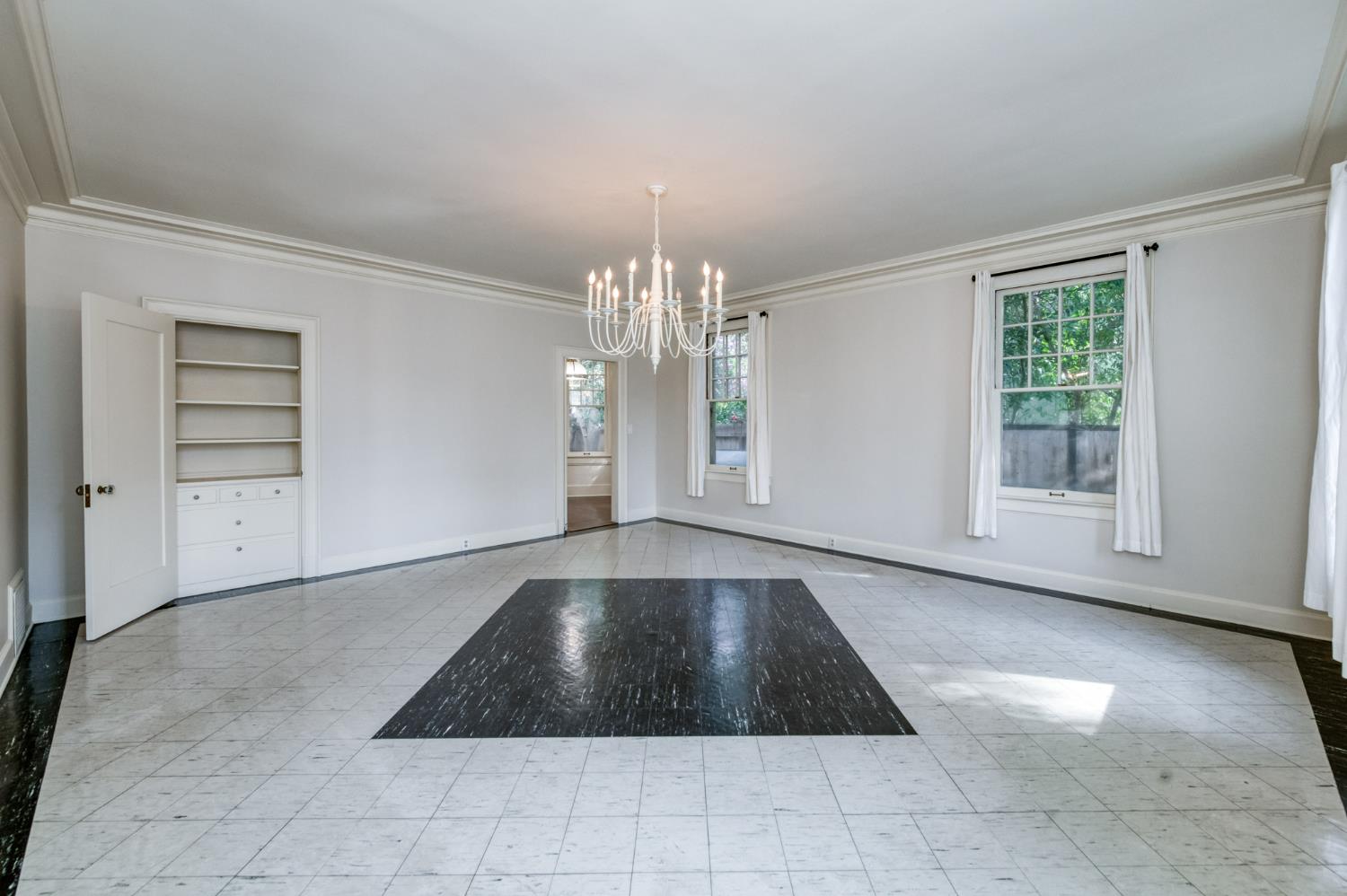 605 E Home Ave, Fresno, CA 93728