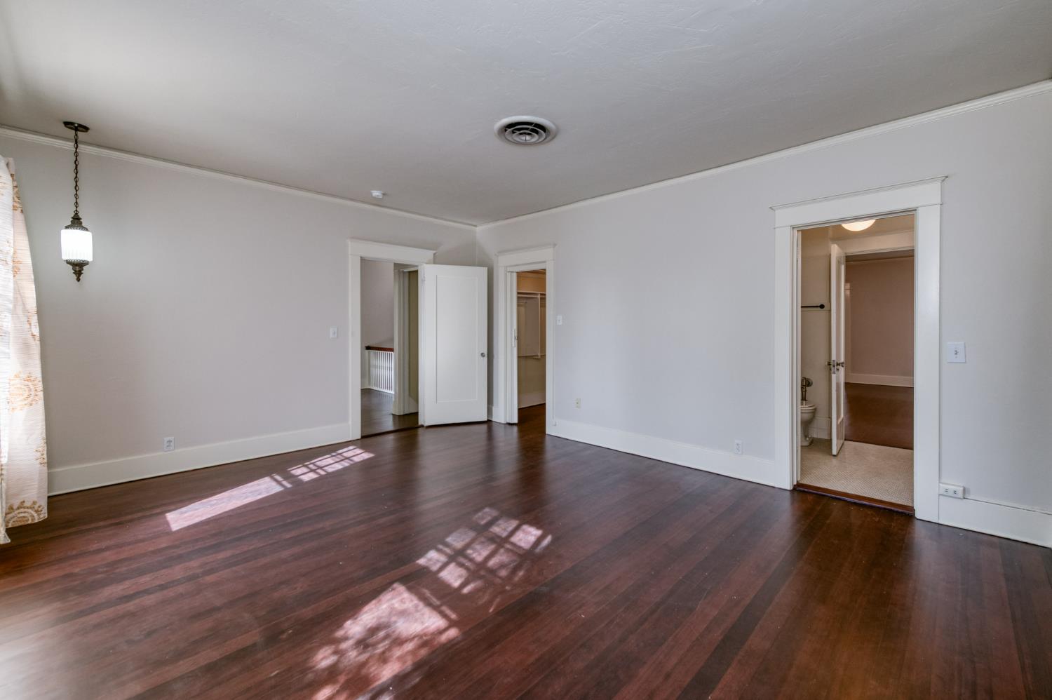 605 E Home Ave, Fresno, CA 93728