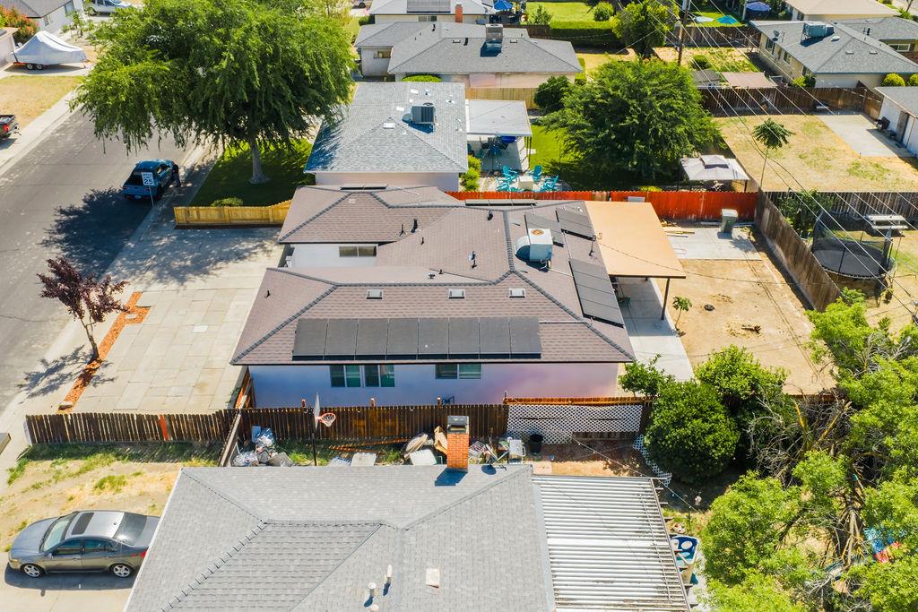 974 W Fairmont, Clovis, CA 93612
