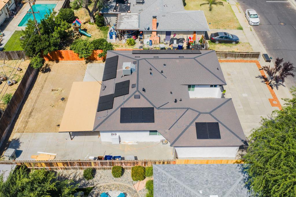 974 W Fairmont, Clovis, CA 93612