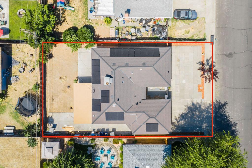 974 W Fairmont, Clovis, CA 93612
