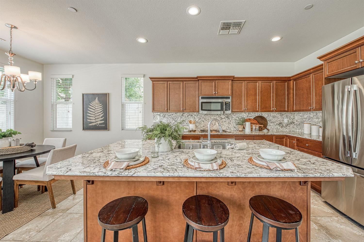 3530 Luminary Way, Clovis, CA 93619