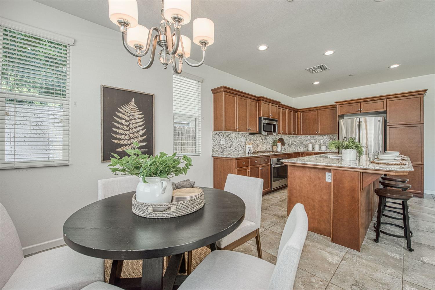 3530 Luminary Way, Clovis, CA 93619
