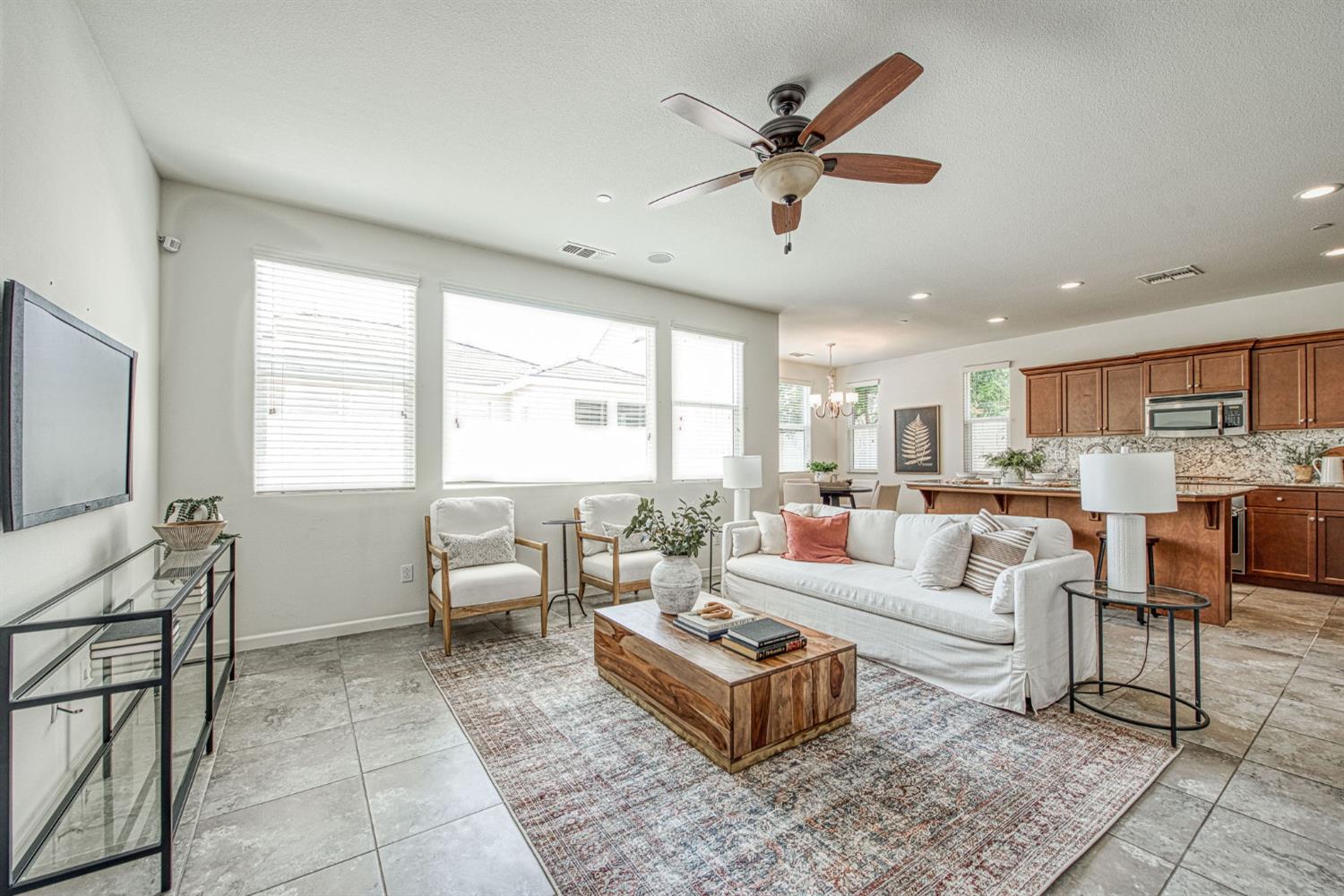 3530 Luminary Way, Clovis, CA 93619
