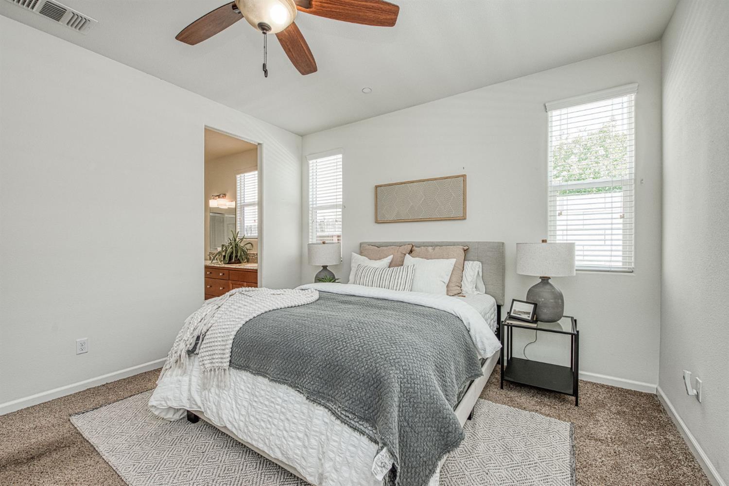 3530 Luminary Way, Clovis, CA 93619