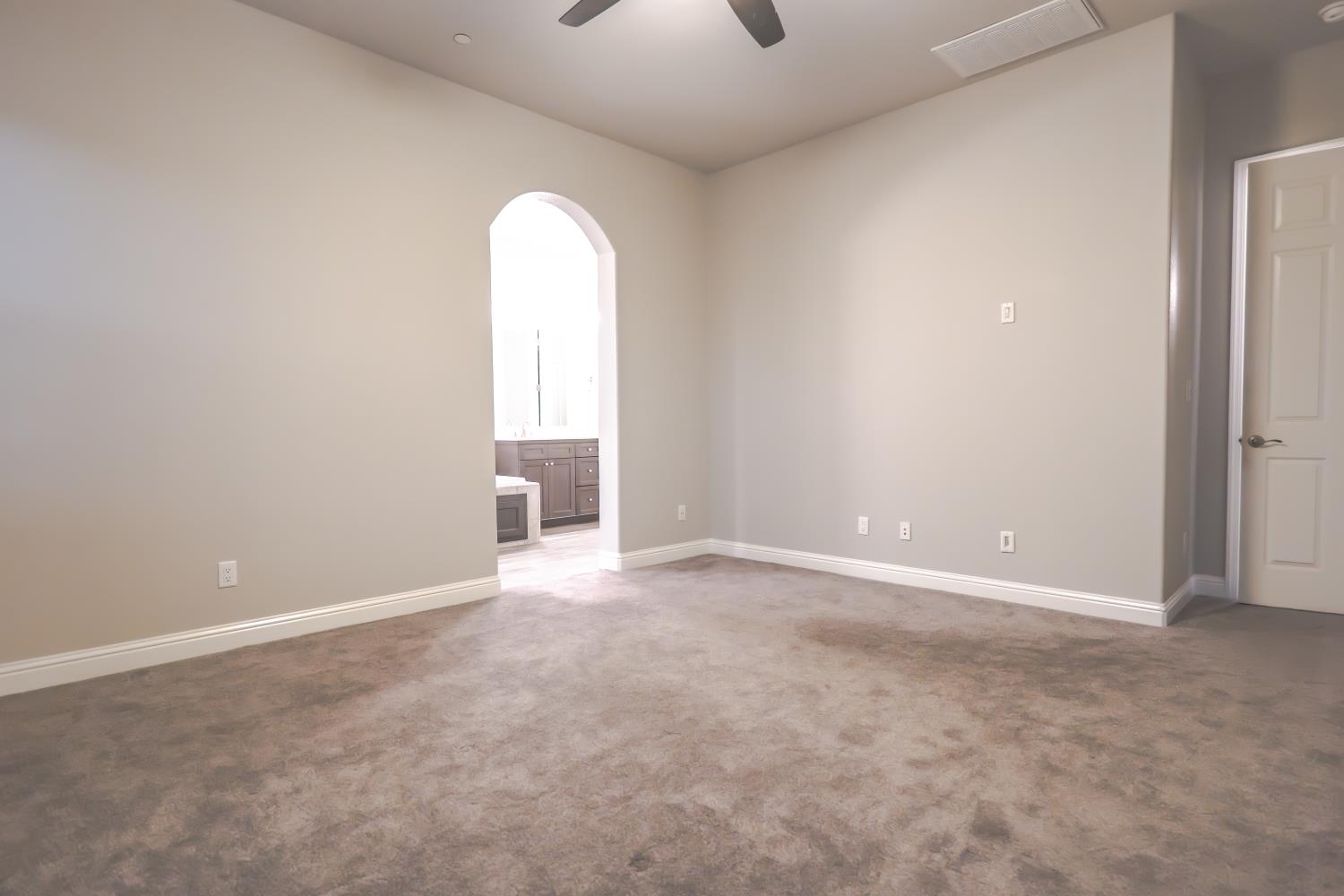 6638 W Kadota Ave, Fresno, CA 93723