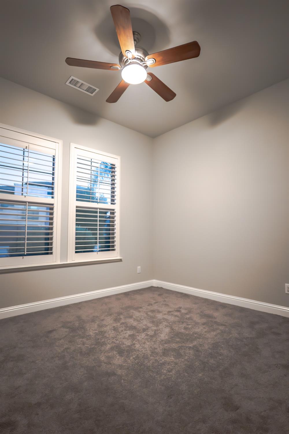 6638 W Kadota Ave, Fresno, CA 93723