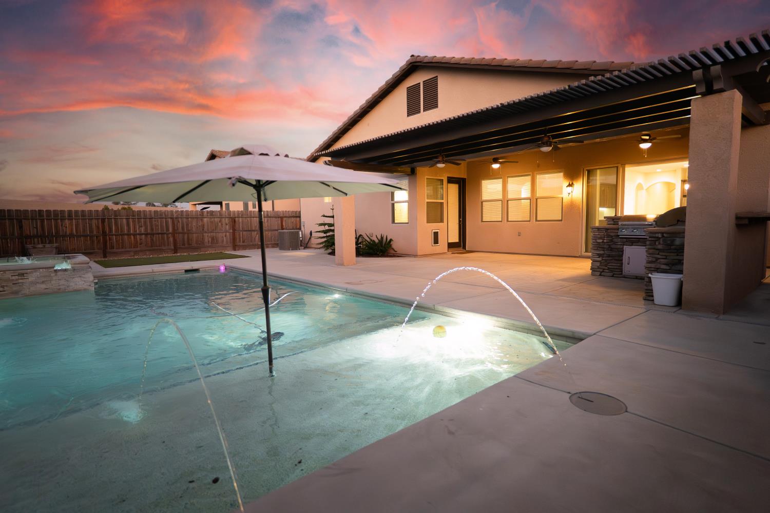 6638 W Kadota Ave, Fresno, CA 93723
