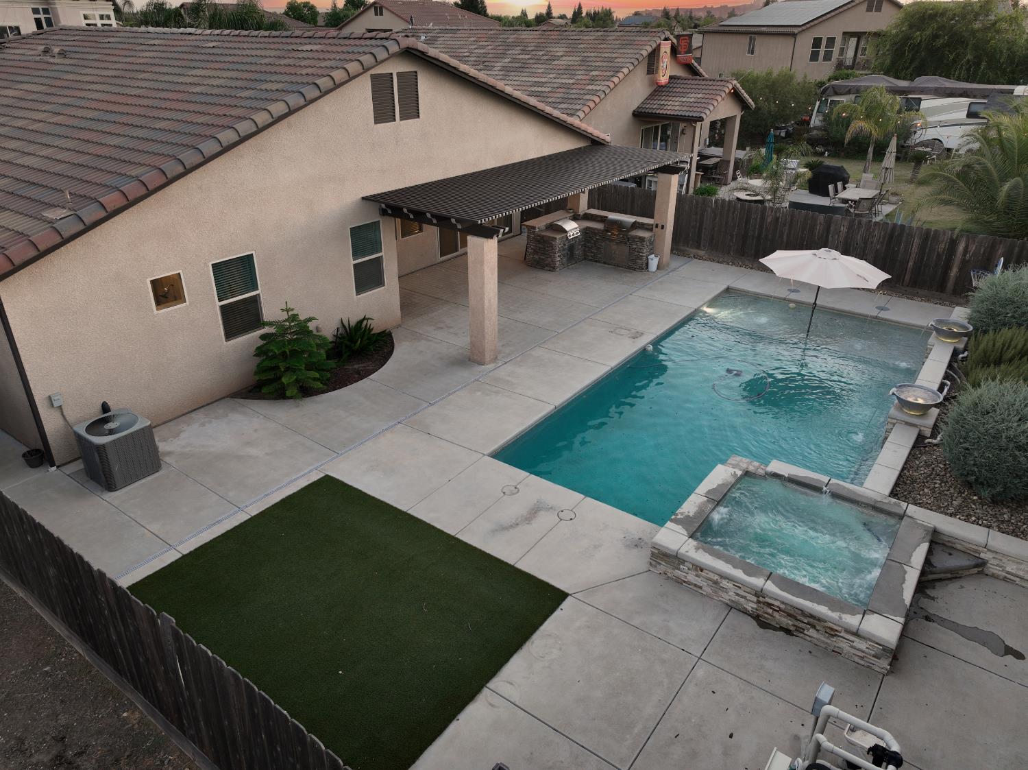 6638 W Kadota Ave, Fresno, CA 93723